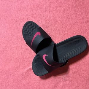 Nike slides